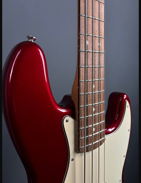 Fender Standard Jazz Bass Rosewood Fingerboard Candy Apple Red
