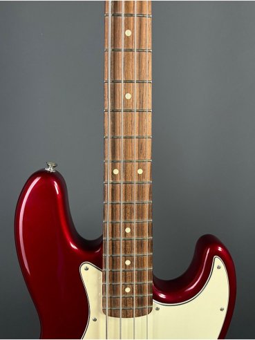 Fender Standard Jazz Bass Rosewood Fingerboard Candy Apple Red