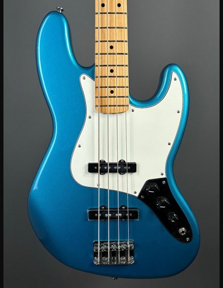 Fender Standard Jazz Bass Maple Fingerboard Lake Placid Blue