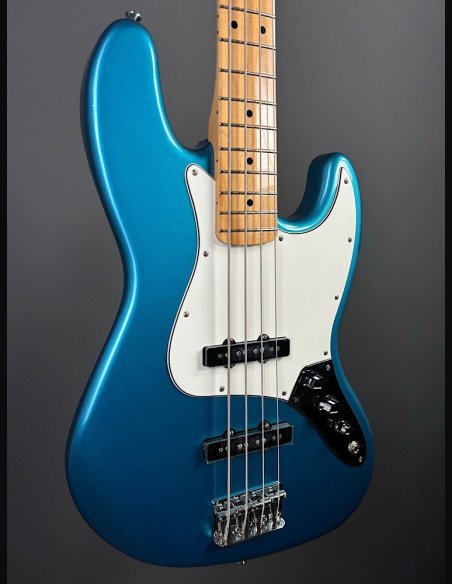 Fender Standard Jazz Bass Maple Fingerboard Lake Placid Blue