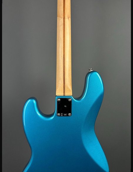 Fender Standard Jazz Bass Maple Fingerboard Lake Placid Blue