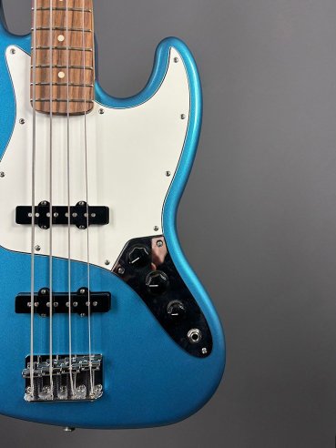 Fender Standard Jazz Bass Rosewood Fingerboard Lake Placid Blue