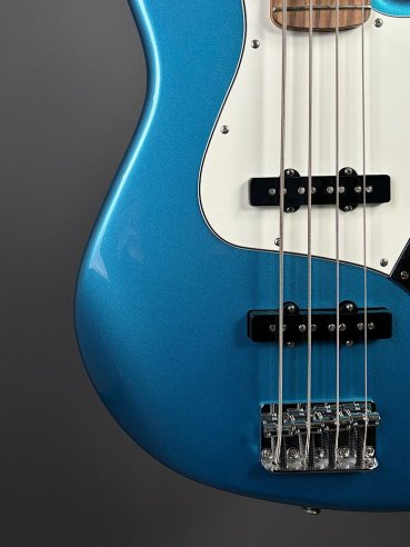Fender Standard Jazz Bass Rosewood Fingerboard Lake Placid Blue