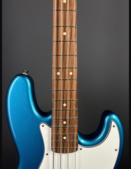 Fender Standard Jazz Bass Rosewood Fingerboard Lake Placid Blue