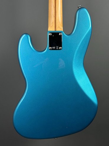 Fender Standard Jazz Bass Rosewood Fingerboard Lake Placid Blue