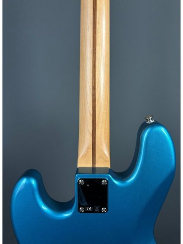 Fender Standard Jazz Bass Rosewood Fingerboard Lake Placid Blue