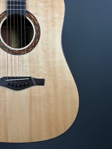 Eko Wow D800E SS Spruce/Sapele