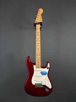 Fender Stratocaster J. Vaughan Tex Mex Candy Apple Red 2