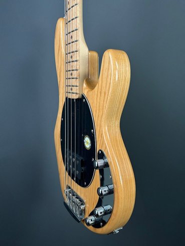 Musicman Sterling RAY 34NAT C/Bag