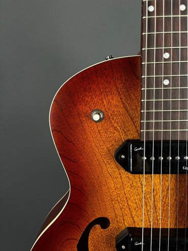 Godin 5th Avenue CW Kingpin II P90 Cognac Burst