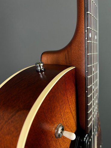 Godin 5th Avenue CW Kingpin II P90 Cognac Burst