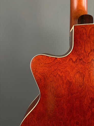Godin 5th Avenue CW Kingpin II P90 Cognac Burst