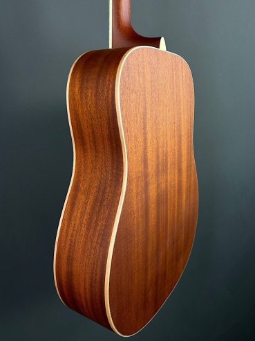 Larriveè D-40 Chitarra Folk