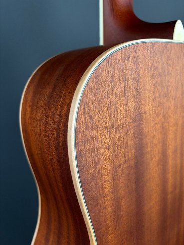 Larriveè D-40 Chitarra Folk