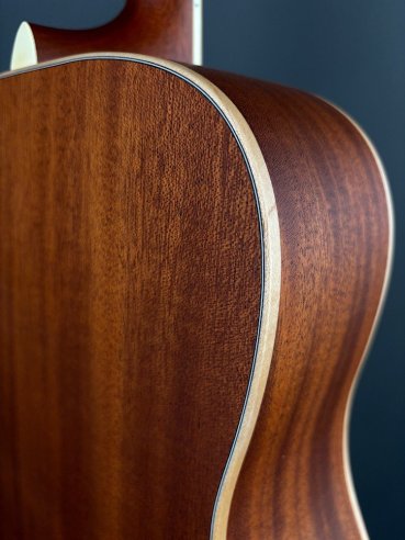 Larriveè D-40 Chitarra Folk