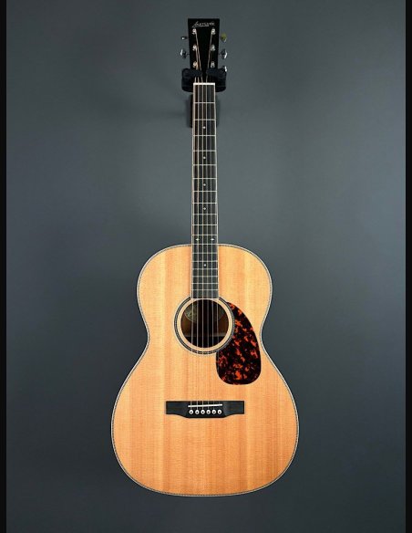Larriveè OOO-40E Chitarra Folk Elettrificata