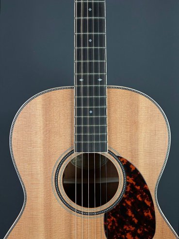 Larriveè OOO-40E Chitarra Folk Elettrificata