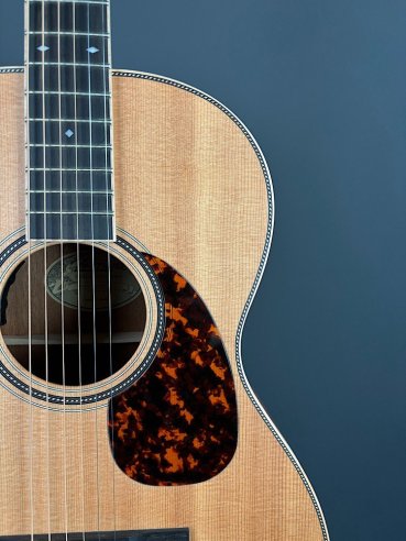 Larriveè OOO-40E Chitarra Folk Elettrificata