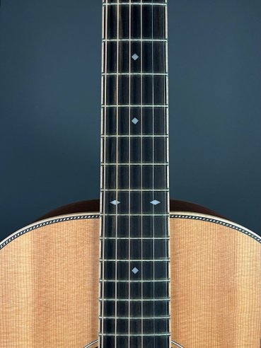 Larriveè OOO-40E Chitarra Folk Elettrificata