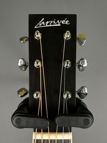 Larriveè OOO-40E Chitarra Folk Elettrificata