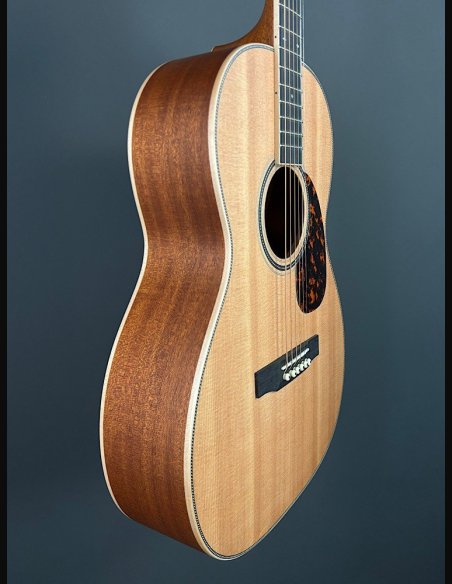 Larriveè OOO-40E Chitarra Folk Elettrificata