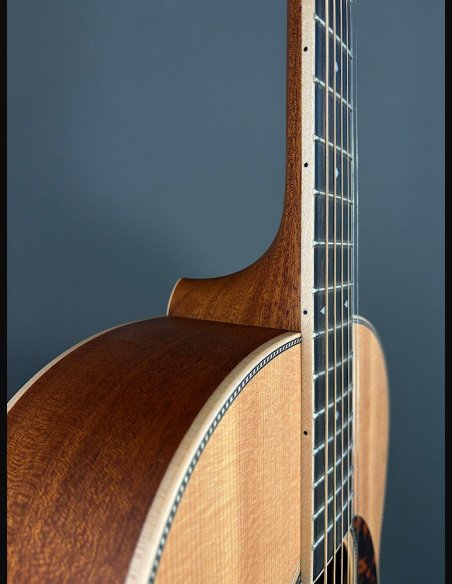 Larriveè OOO-40E Chitarra Folk Elettrificata