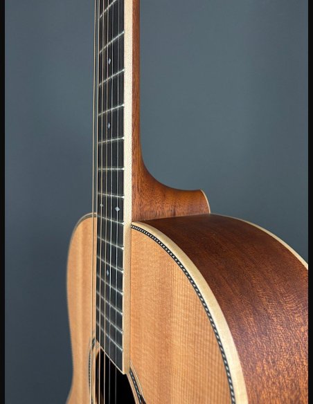 Larriveè OOO-40E Chitarra Folk Elettrificata