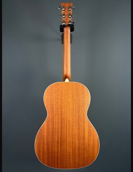 Larriveè OOO-40E Chitarra Folk Elettrificata