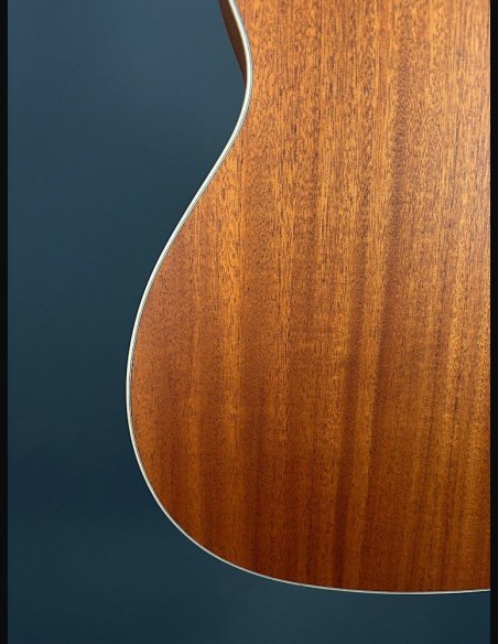 Larriveè OOO-40E Chitarra Folk Elettrificata