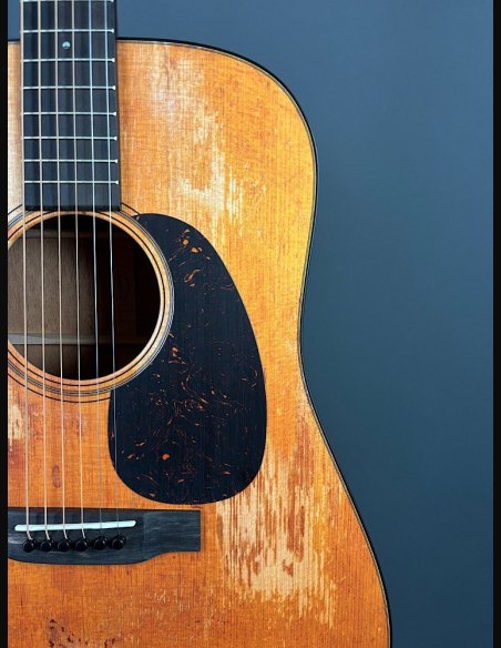 Martin D-18 Street Legend
