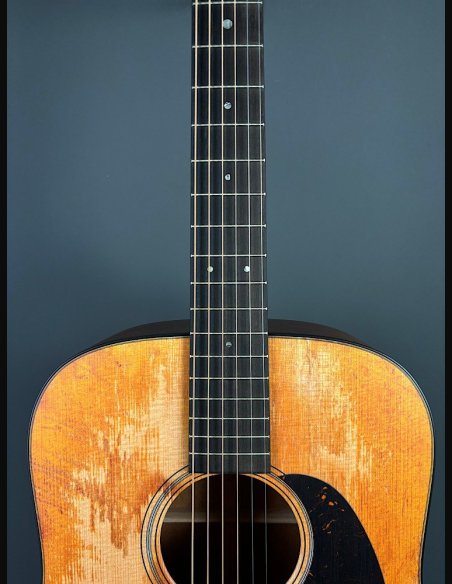 Martin D-18 Street Legend