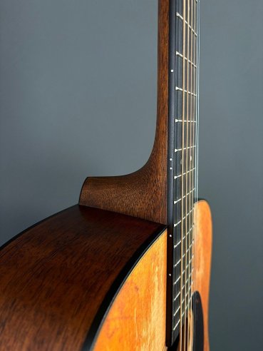 Martin D-18 Street Legend