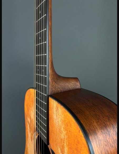 Martin D-18 Street Legend