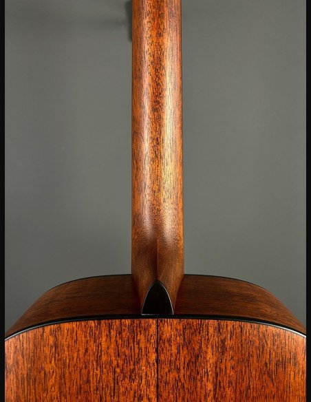 Martin D-18 Street Legend