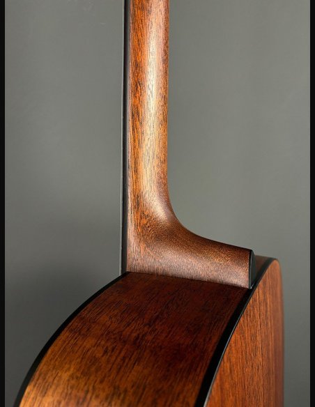 Martin D-18 Street Legend
