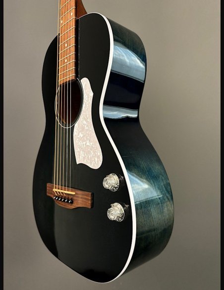 Art & Lutherie Roadhouse HG Indigo Burst Q-Discrete