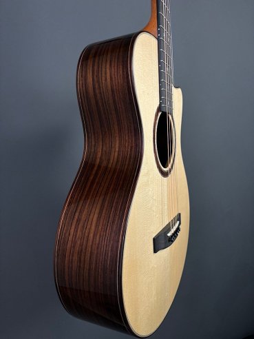 Lakewood A32CP Chitarra Folk Elettrificata