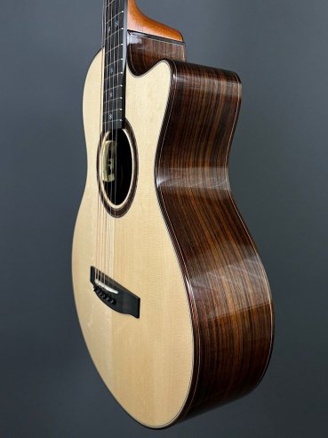 Lakewood A32CP Chitarra Folk Elettrificata