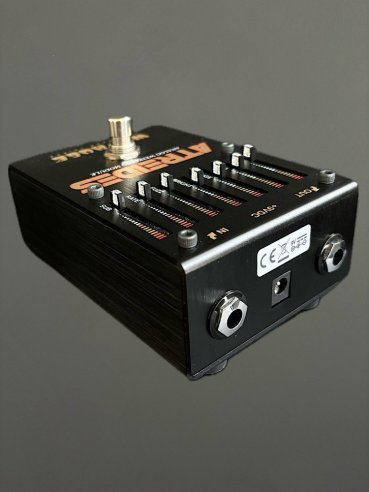 Way Huge WHE900 Atreides Analogic Weirding Module EQ