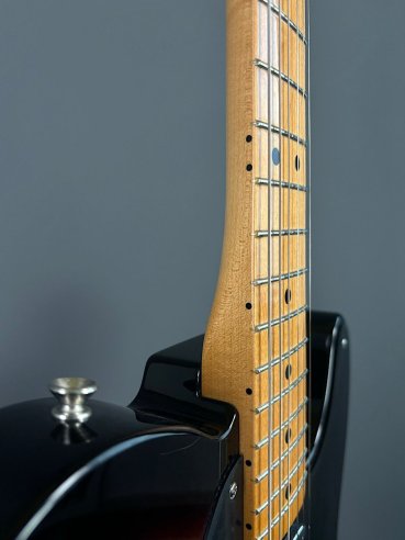 Fender Classic Series '50 Telecaster Maple Fingerboard 2 Color Sunburst . MX16708644