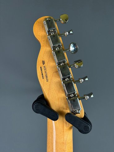 Fender Classic Series '50 Telecaster Maple Fingerboard 2 Color Sunburst . MX16708644