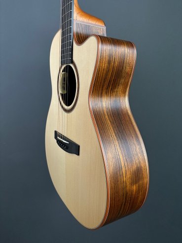 Lakewood M18CP Chitarra Folk Elettrificata