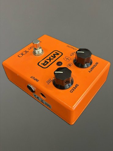 MXR M107 online PHASE 100