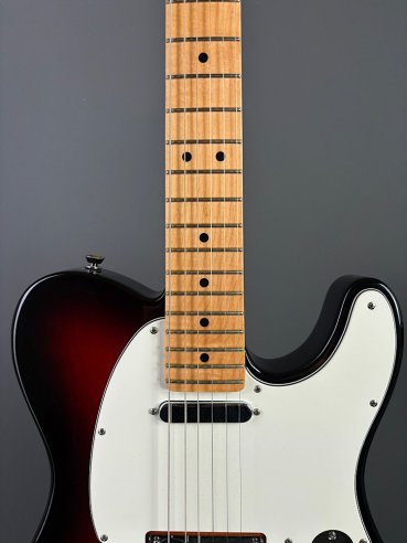 Fender American Standard Telecaster Maple Fingerboard 3 Color Sunburst SN US16082582