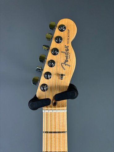 Fender American Standard Telecaster Maple Fingerboard 3 Color Sunburst SN US16082582