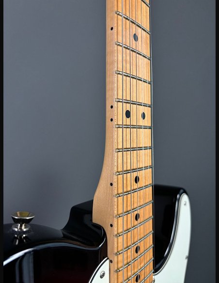 Fender American Standard Telecaster Maple Fingerboard 3 Color Sunburst SN US16082582