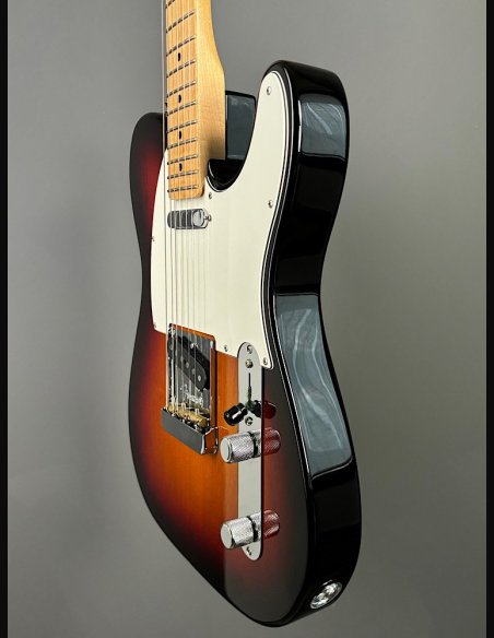 Fender American Standard Telecaster Maple Fingerboard 3 Color Sunburst SN US16082582