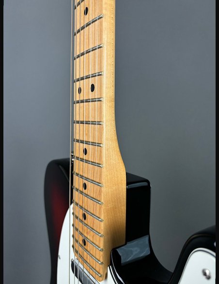 Fender American Standard Telecaster Maple Fingerboard 3 Color Sunburst SN US16082582