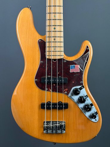 Fender American Deluxe Jazzbass Maple Fingerboard Amber