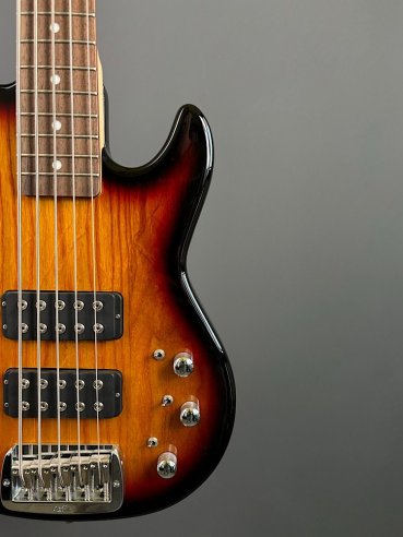 G&L L2500 Tribute Rosewood Fingerboard 3 Color Sunburst 5 Corde